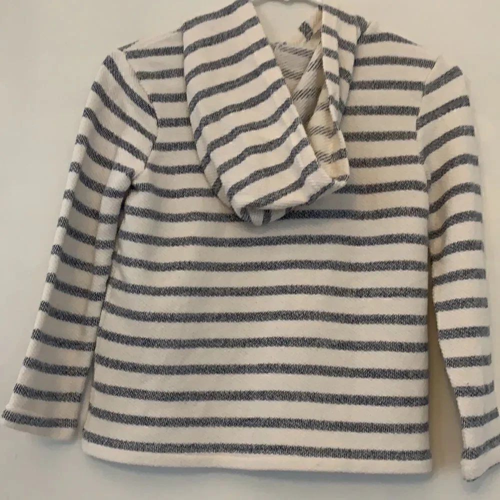 3/$30 Old Navy boy’s striped blue and cream hooded pullover . Size M (8)